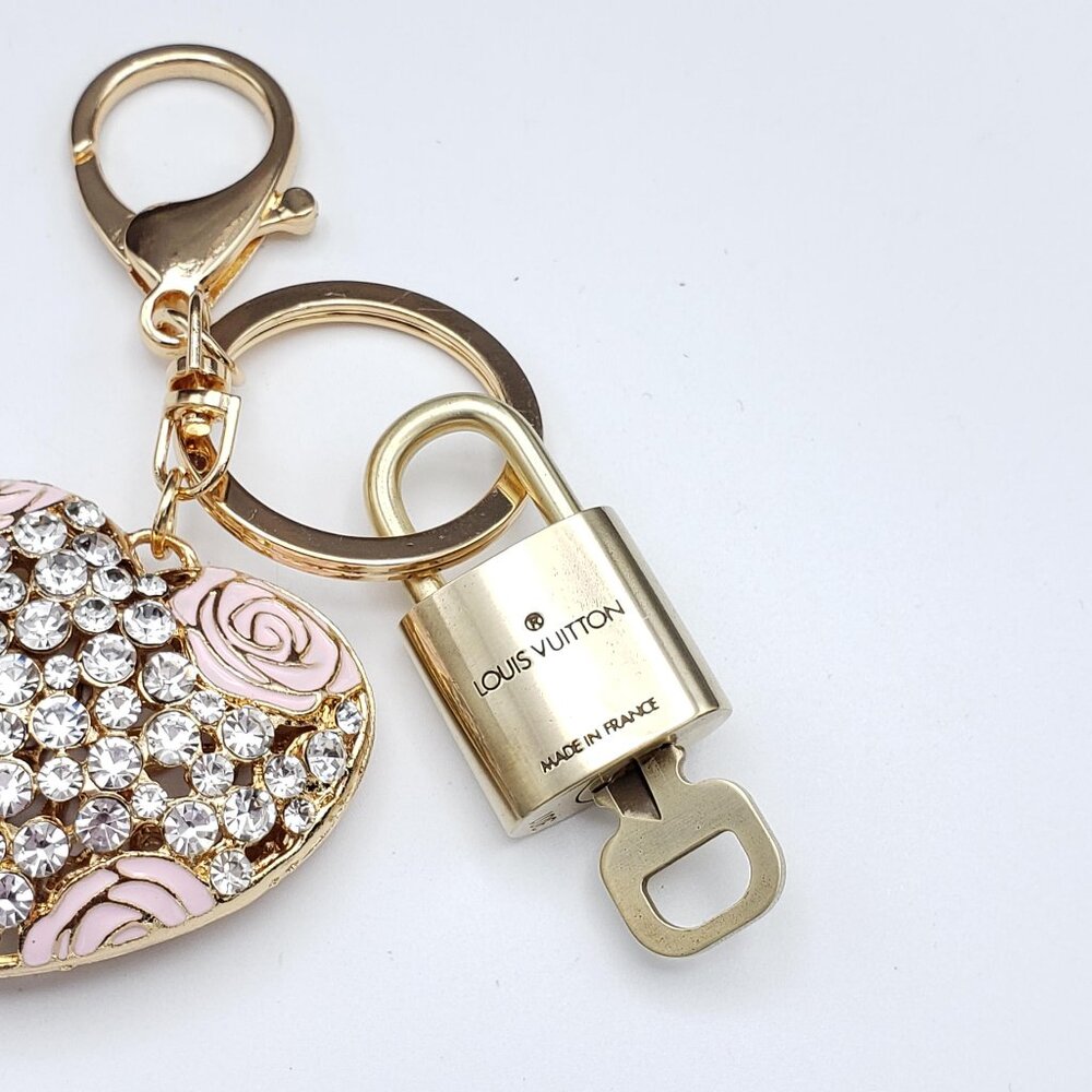 LV Gold Padlock & Key 🔒 Authentic Louis Vuitton Bag Unbranded Heart Charm - Picture 4 of 8